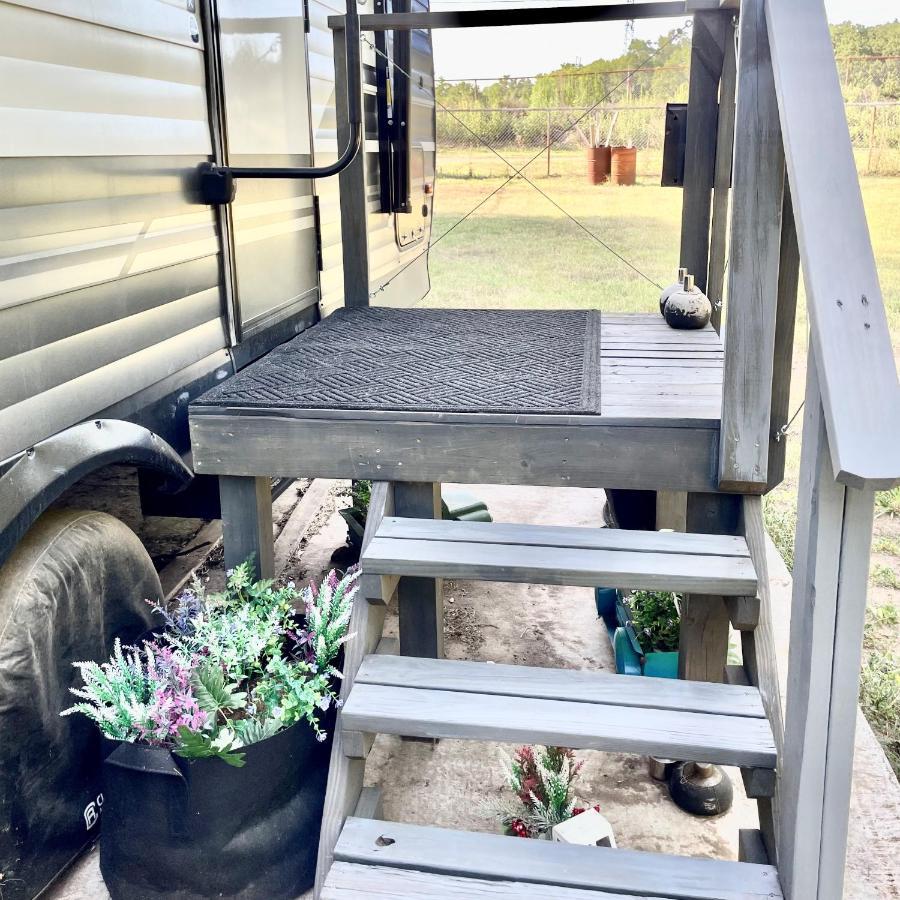 Pet Friendly Graham Home Route 66 At The Mistletoe Farm Exterior photo